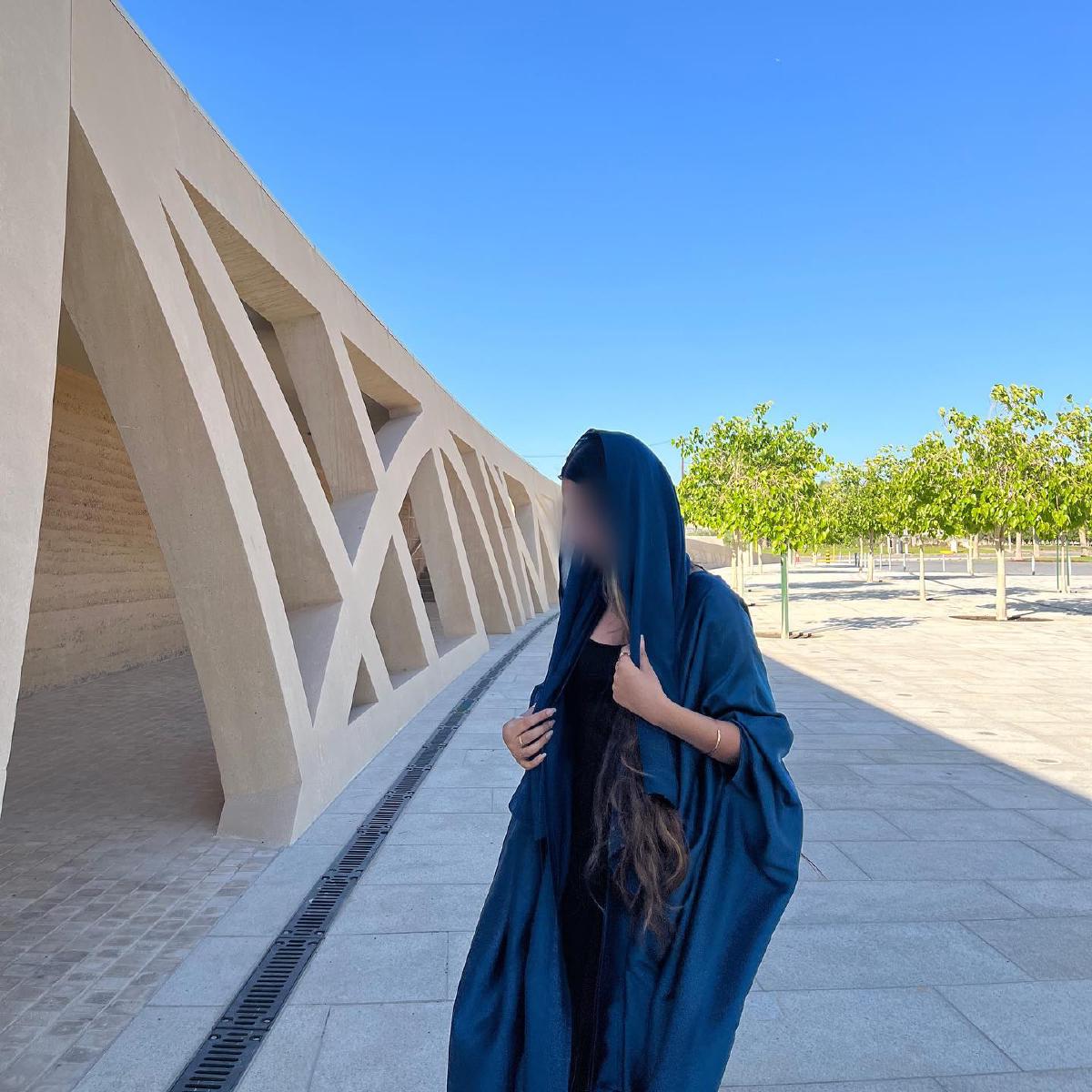 Dark Blue Bisht (02)